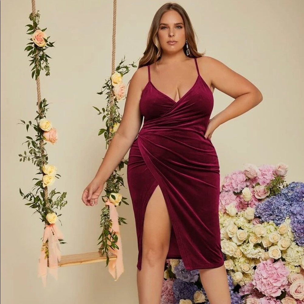 Shein burgundy velvet plus dress w/ split 3X brand new. NO TAGS